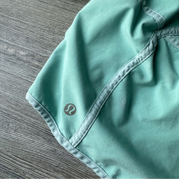 Lululemon Tracker Low Rise Mint Green Blue Running Shorts 8 - Picture 6 of 9